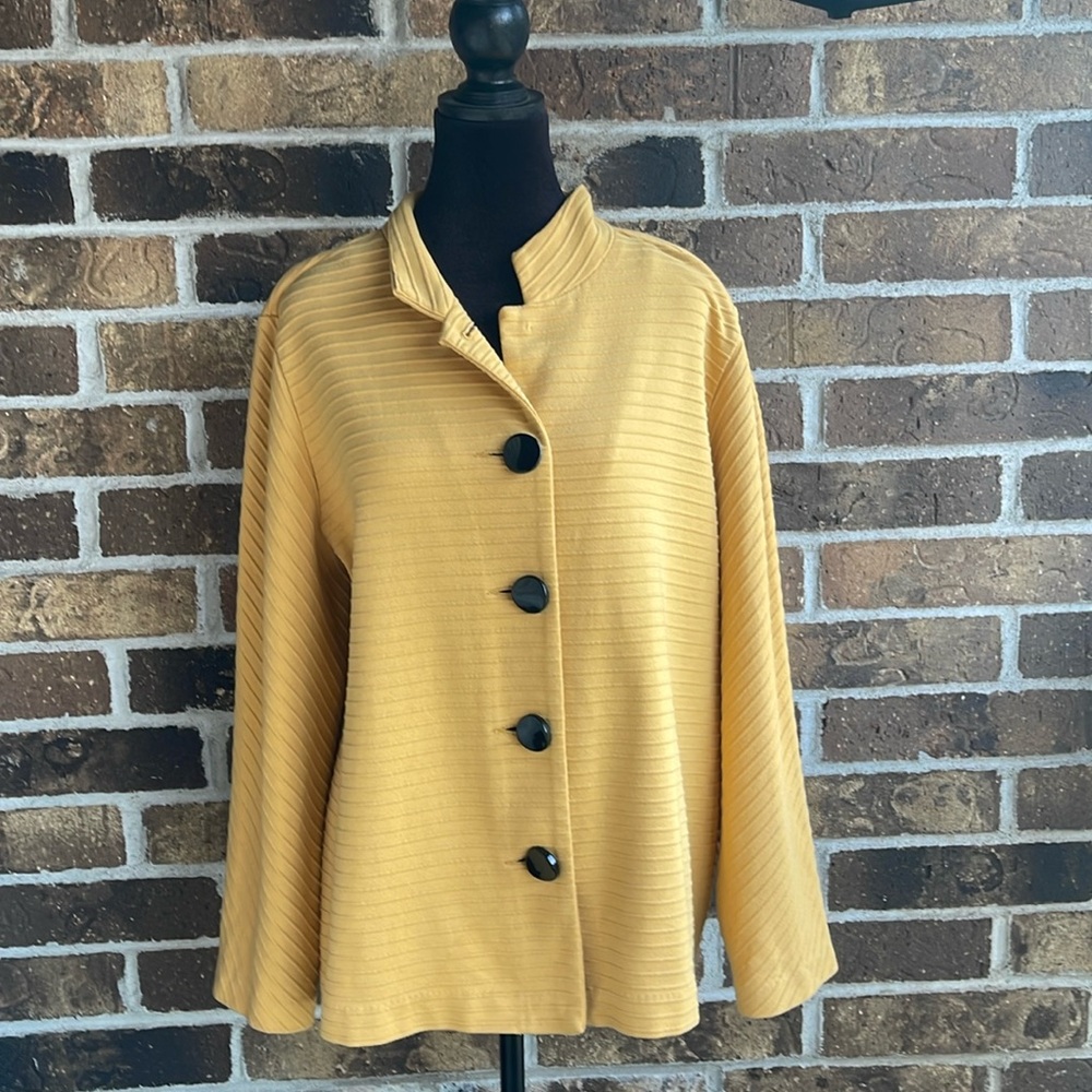 Lightweight M Collection Yellow Jacket